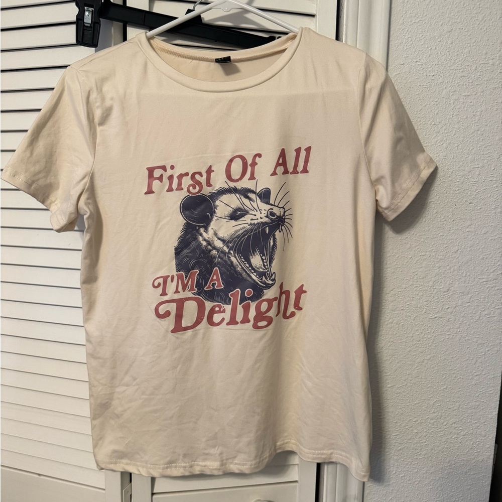 5/$20 SHEIN Cream Graphic Tee